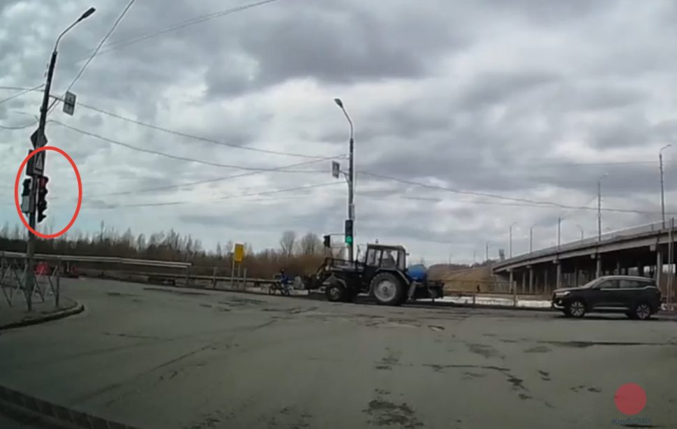 В Северодвинске водитель едва не сбил ребёнка на пешеходном переходе 